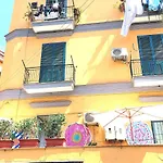 Concept Naples- Moderne Con Balcone Vicino Al Centro ベッド・アンド・ブレックファスト