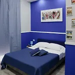 Concept Naples- Moderne Con Balcone Vicino Al Centro ベッド・アンド・ブレックファスト 3*