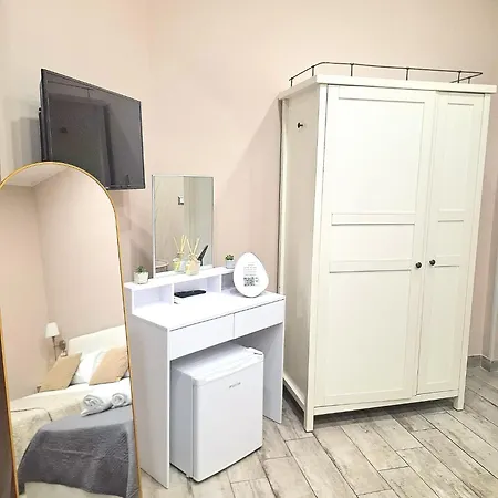 Couette-café Concept Naples- Moderne Con Balcone Vicino Al Centro Naples
