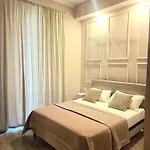 לינה וארוחת בוקר Concept Naples- Moderne Con Balcone Vicino Al Centro נאפולי
