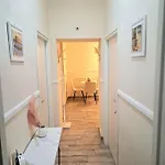 Concept Naples- Moderne Con Balcone Vicino Al Centro נאפולי