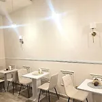 לינה וארוחת בוקר Concept Naples- Moderne Con Balcone Vicino Al Centro