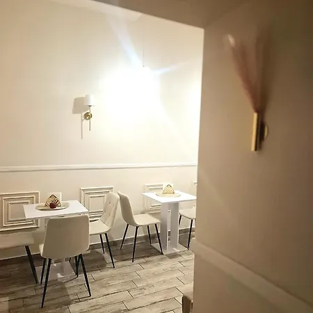 فندق مبيت وإفطار Concept Naples- Moderne Con Balcone Vicino Al Centro 3*