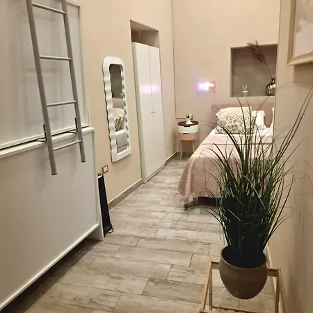فندق مبيت وإفطار Concept Naples- Moderne Con Balcone Vicino Al Centro نابولي