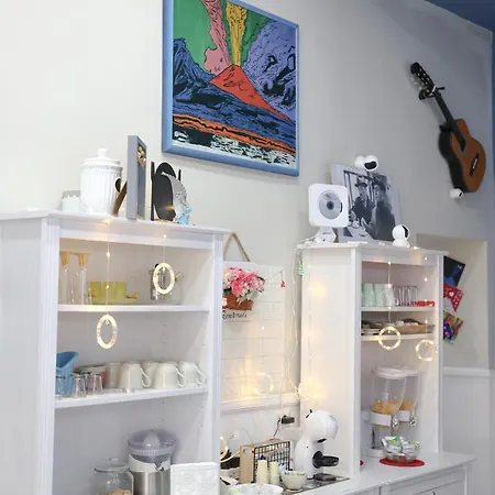 Concept Naples- Moderne Con Balcone Vicino Al Centro Отель типа 